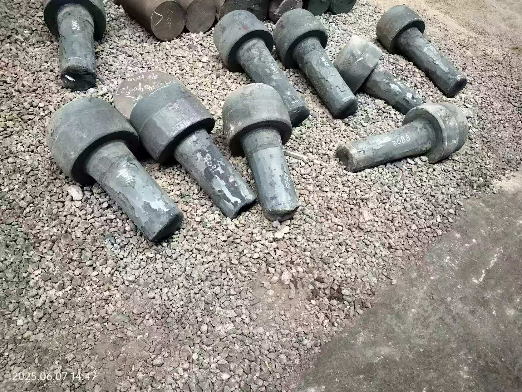 Как улучшить характеристики авиационных поковок за счет контроля температуры и давления